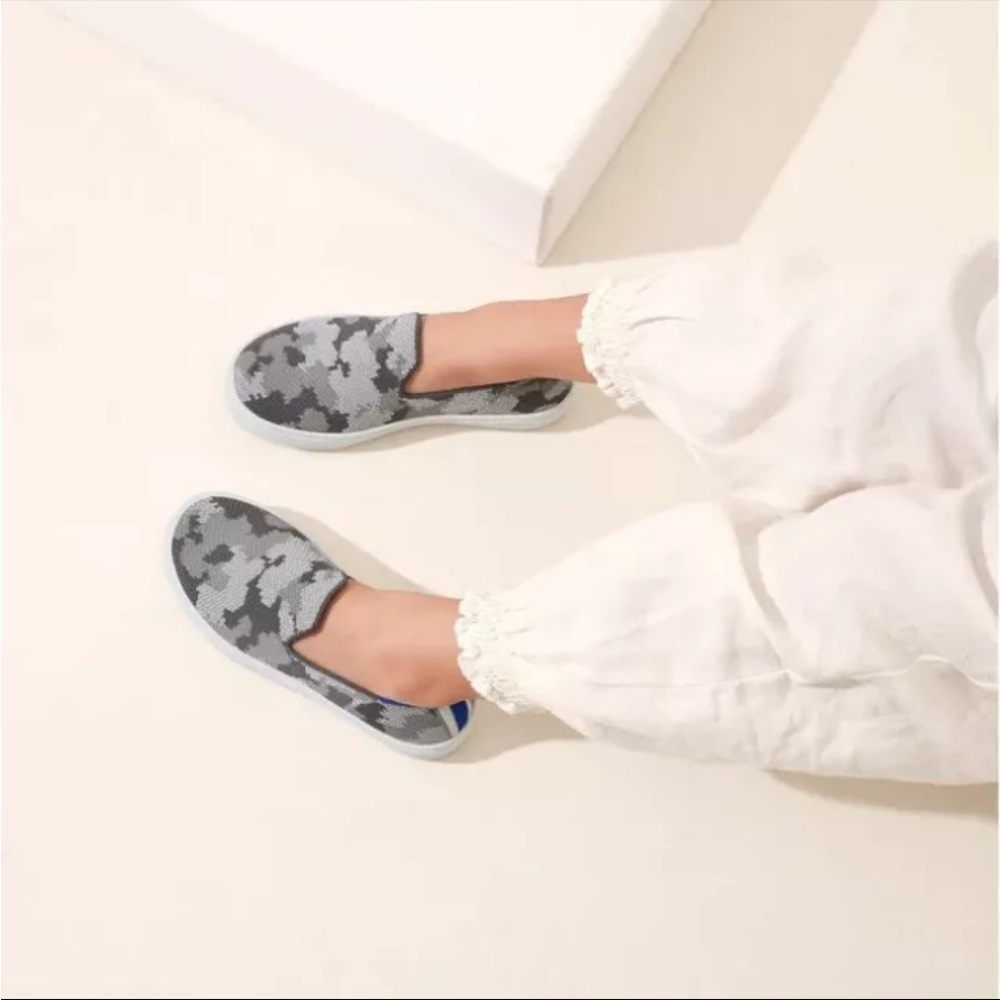 NEW Never worn Rothy's The Kid Sneaker in Gray Camo